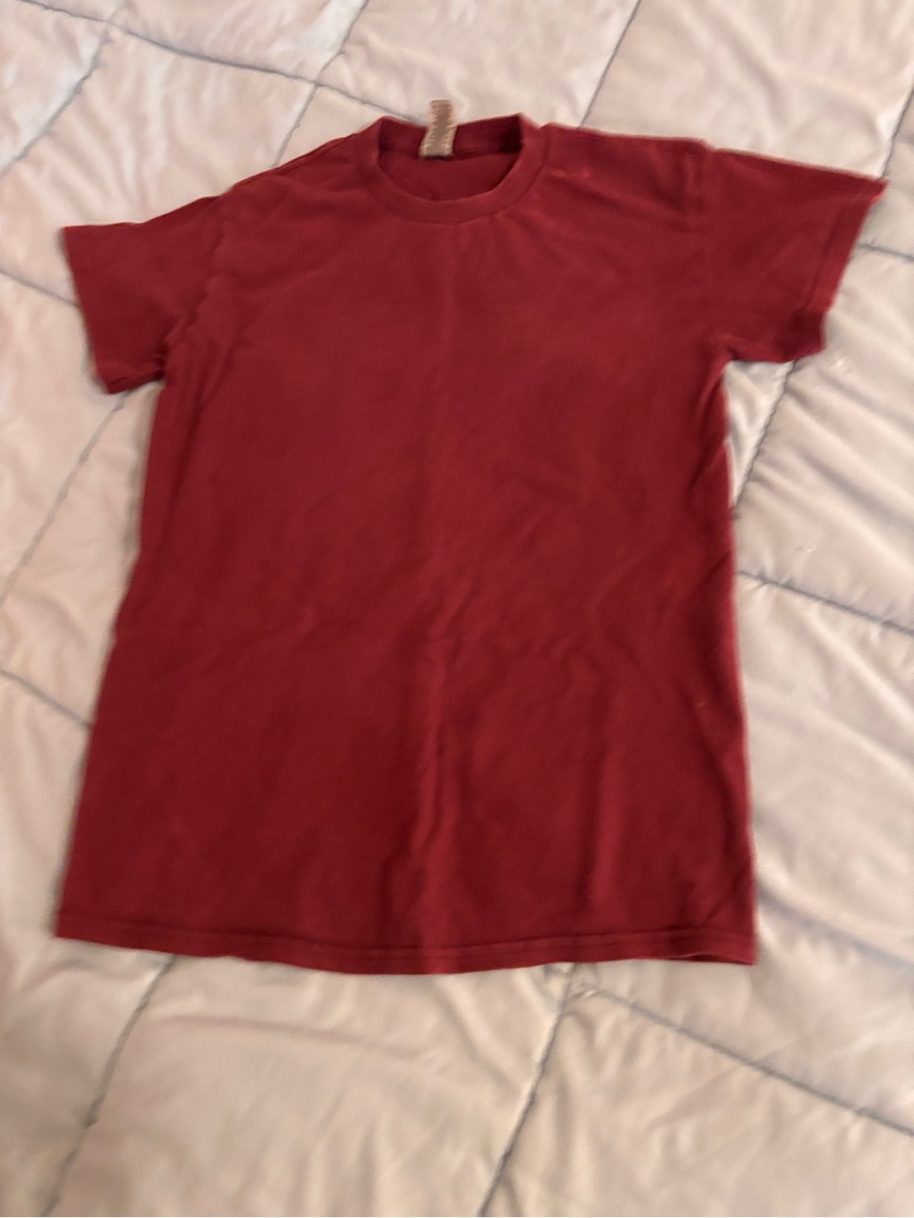 Classic Men’s Crew Neck T-Shirt in Burgundy Size Small